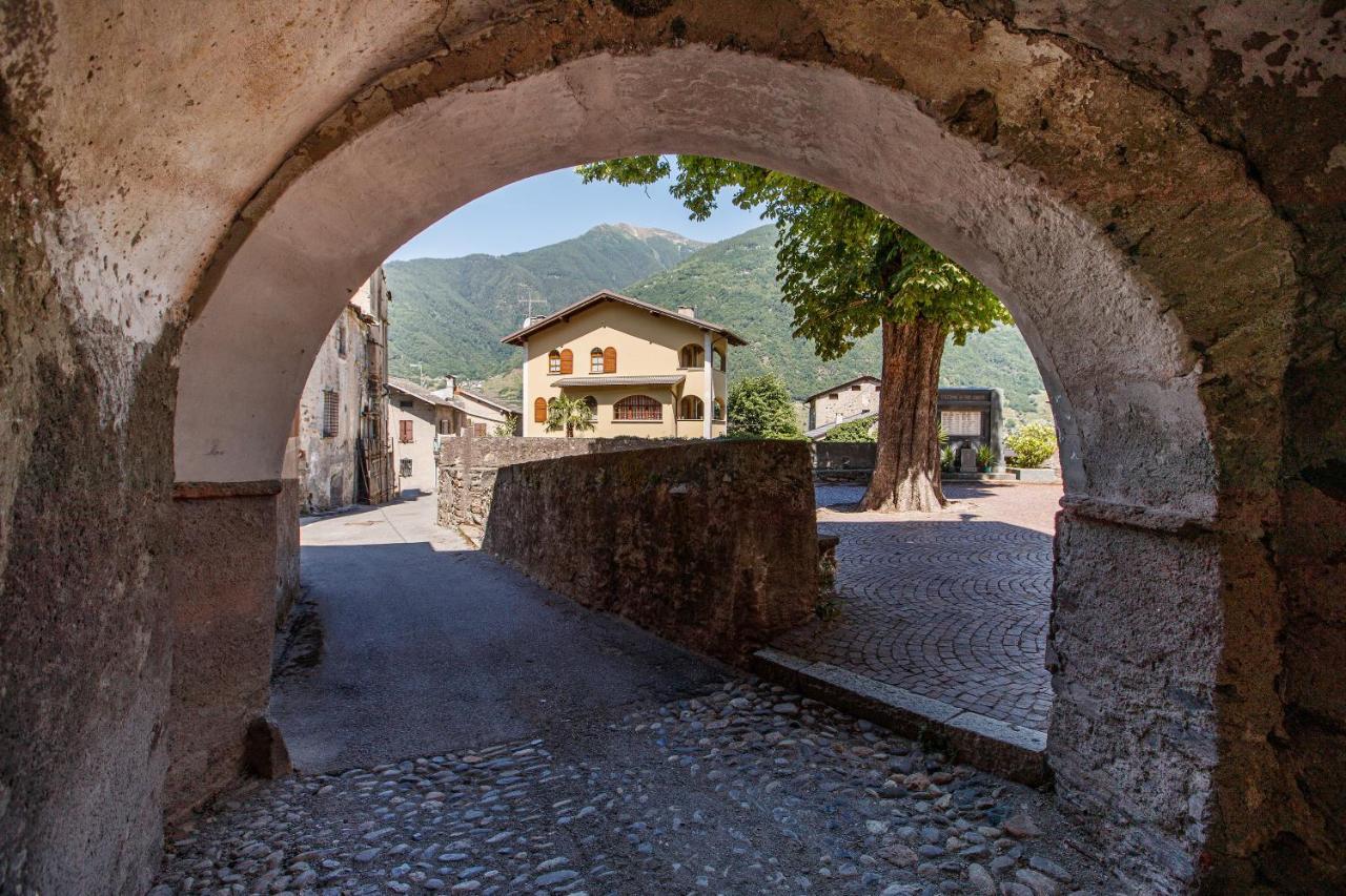 Il Como' Della Civetta - Taverna “La Fenice” Stazzona Экстерьер фото